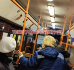 В Томске пьяный мужчина устроил дебош в троллейбусе №2