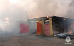 Три жилых дома загорелись под Томском, пострадала пожилая женщина