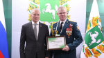 Участники программы «Наши Герои» получили из рук губернатора Мазура сертификаты на обучение