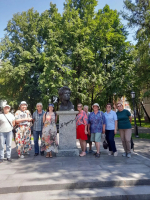 В июле «серебряные» экскурсоводы проведут тематические встречи